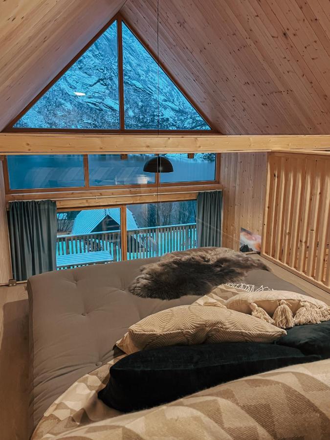Lofoten Cabins Hopen  エクステリア 写真